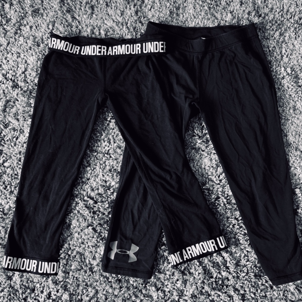 2 FOR 1- Under armour workout leggings- Small